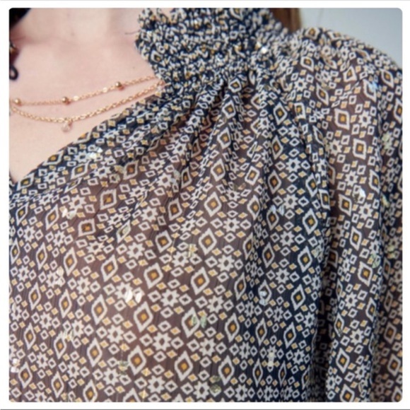 BNWT Long-sleeved Semi-Sheer Blouse - Picture 5 of 7